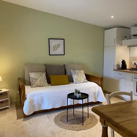 Domaine Du Mas Foucray Aparthotel *