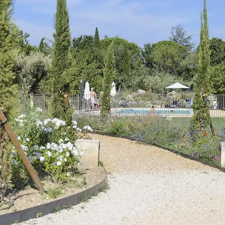 Appart hôtel Domaine Du Mas Foucray *
